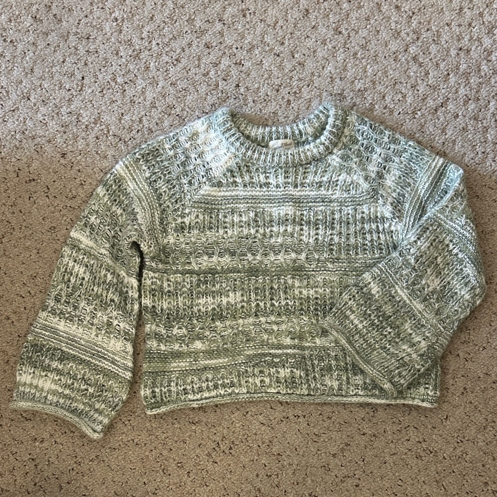 Universal Thread Green and White Women's Sweater
